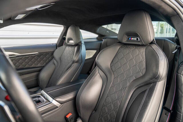 2020 BMW M8 18