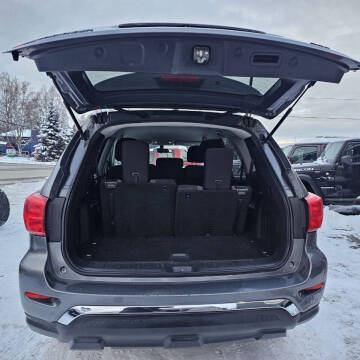 2017 Nissan Pathfinder S