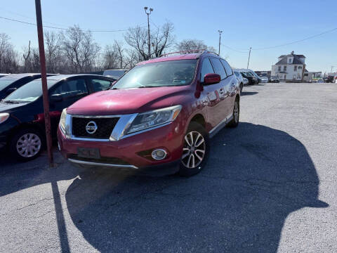 2014 Nissan Pathfinder for sale at Dino's Used Car Lot in Riverdale Park MD