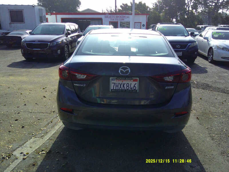 2015 Mazda MAZDA3 i Sport