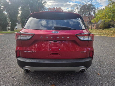 2022 Ford Escape Titanium