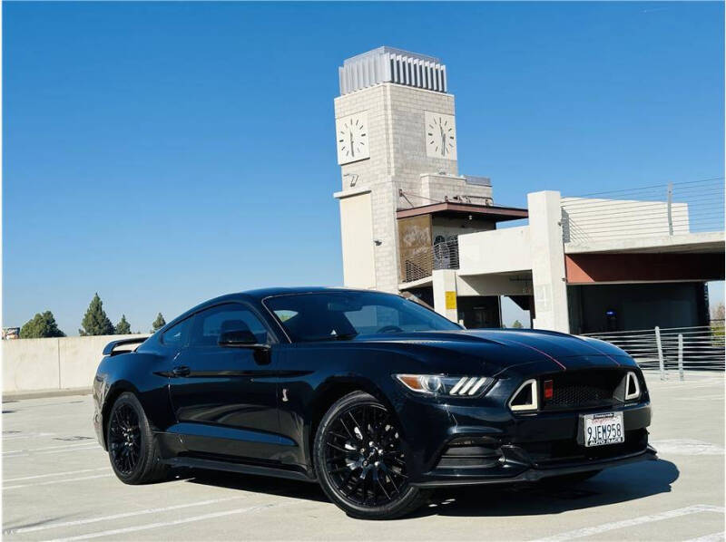 2016 Ford Mustang V6 photo 22