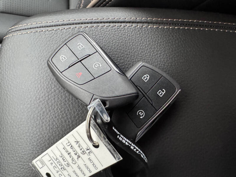 2025 GMC Canyon Denali