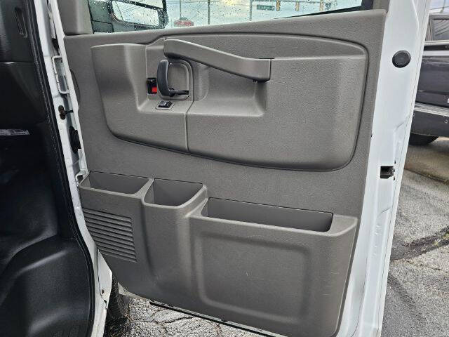 2017 Chevrolet Express 2500