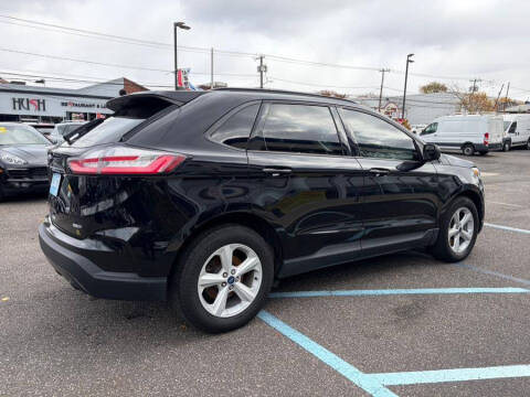 2020 Ford Edge SE