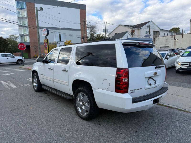 2011 Chevrolet Suburban LS