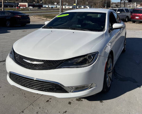 2015 Chrysler 200 for sale at Lobos Auto Sales in Bellevue, NE