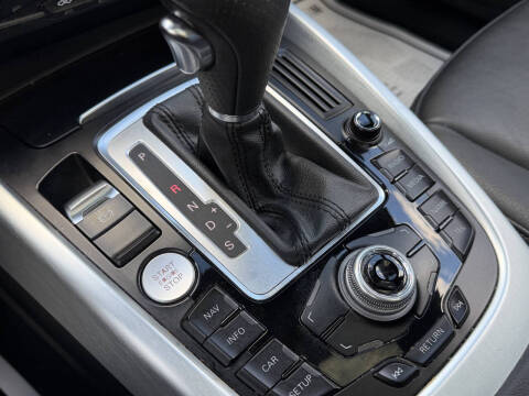 2012 Audi Q5 3.2 quattro Premium Plus