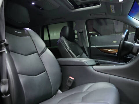 2017 Cadillac Escalade Luxury