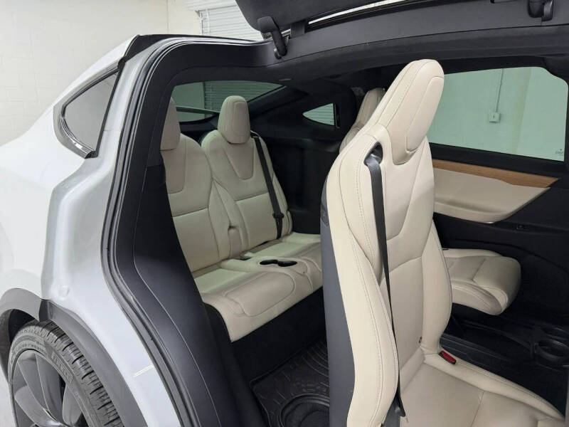 2020 Tesla Model X Long Range Plus