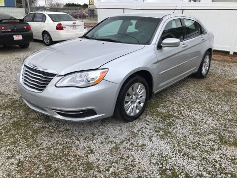 2011 Chrysler 200 for sale at B AND S AUTO SALES in Meridianville AL