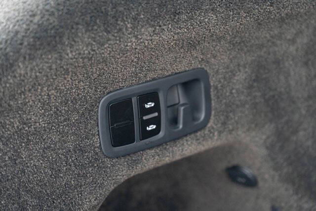 2017 Bentley Bentayga 47