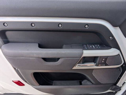 2023 Land Rover Defender 90 X-Dynamic SE