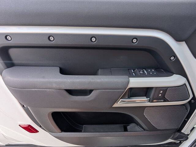 2023 Land Rover Defender 90 X-Dynamic SE