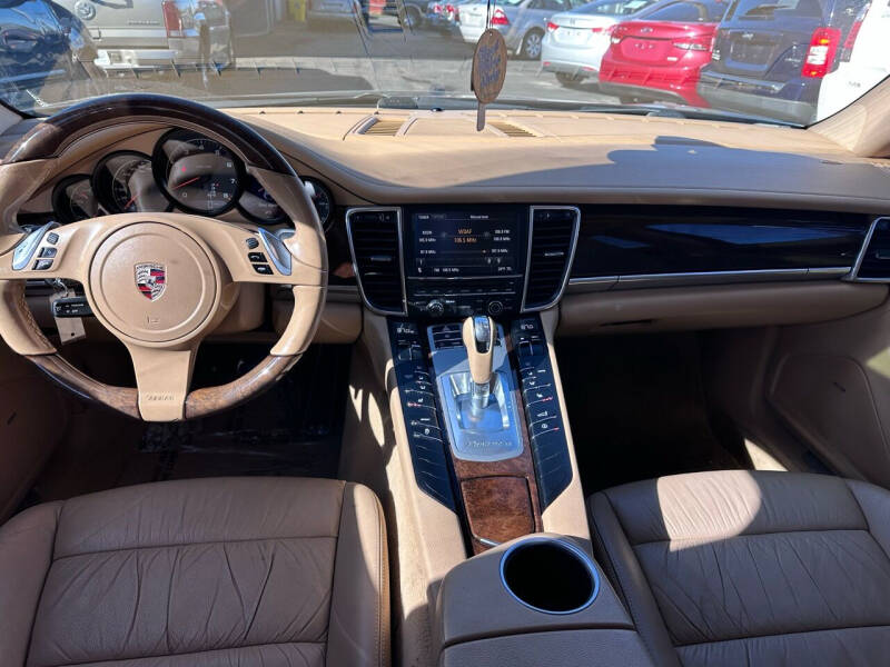 2011 Porsche Panamera