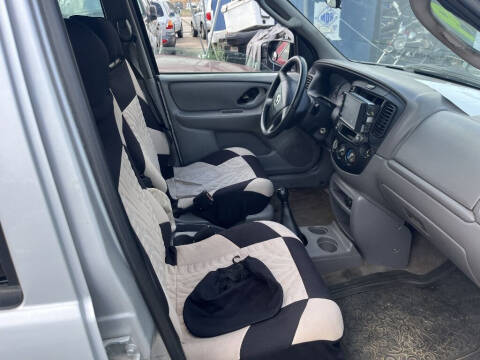 2001 Mazda Tribute DX