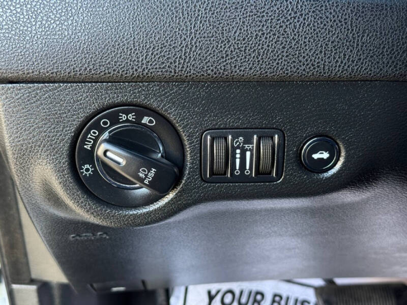 2017 Chrysler 300 C Platinum