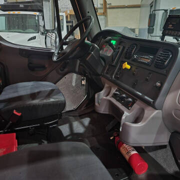 2016 Freightliner M2 106