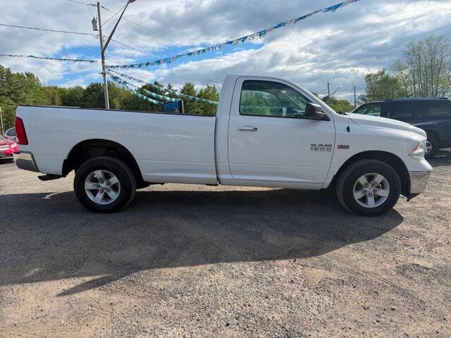 2016 RAM 1500 SLT