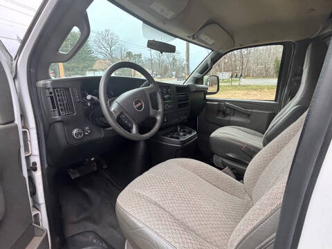 2017 GMC Savana 2500