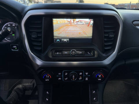 2017 GMC Acadia SLE-2