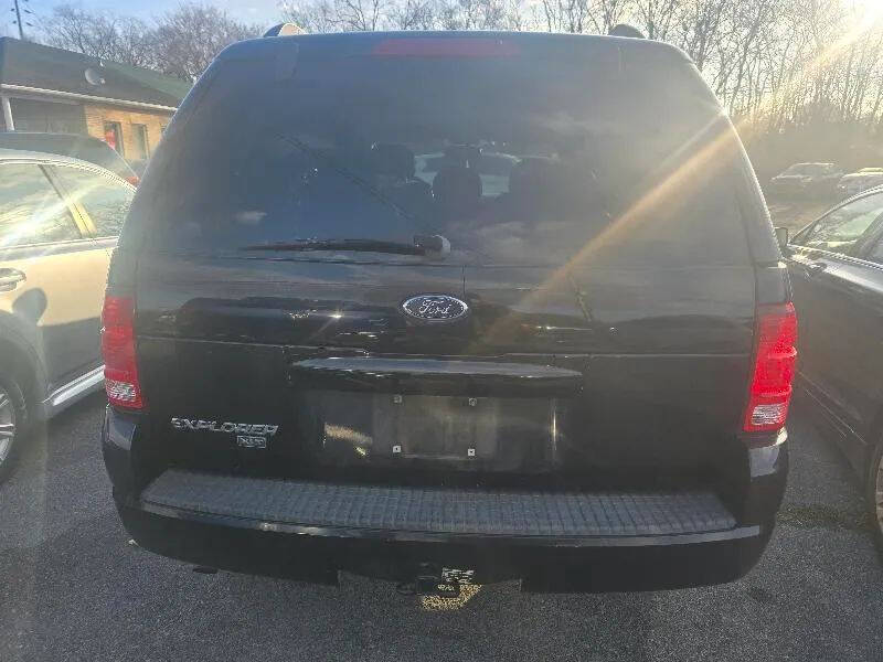 2004 Ford Explorer XLT