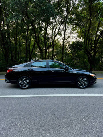 2025 Hyundai Elantra Hybrid Limited