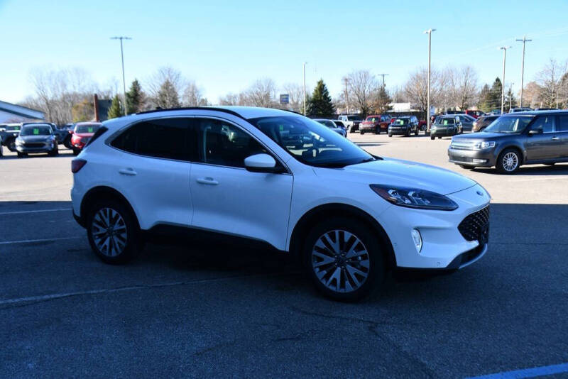 2021 Ford Escape Hybrid Titanium