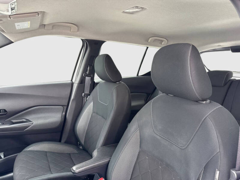 2020 Nissan Kicks S