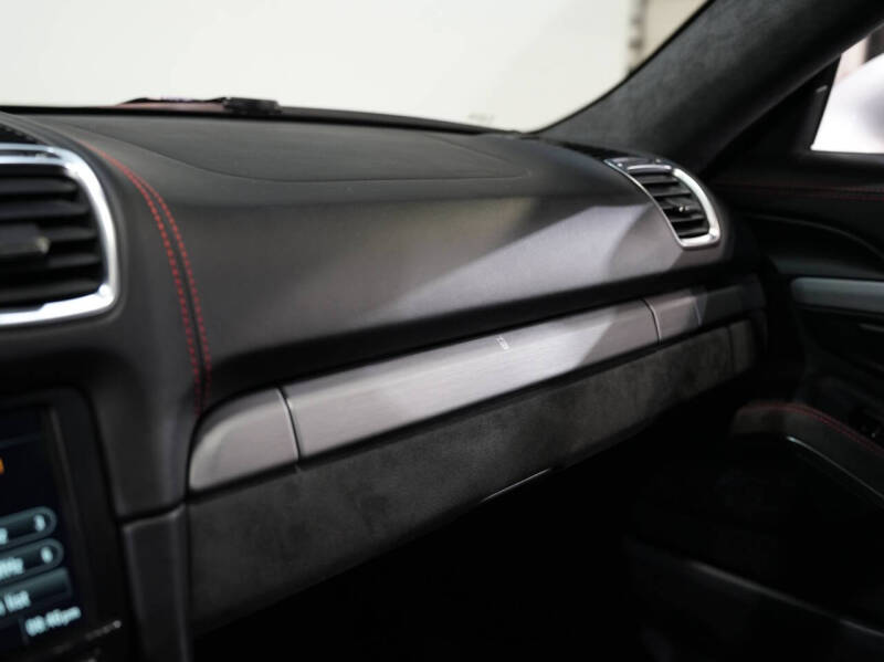 2016 Porsche Cayman GT4