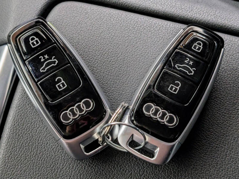 2023 Audi e-tron GT quattro Premium Plus