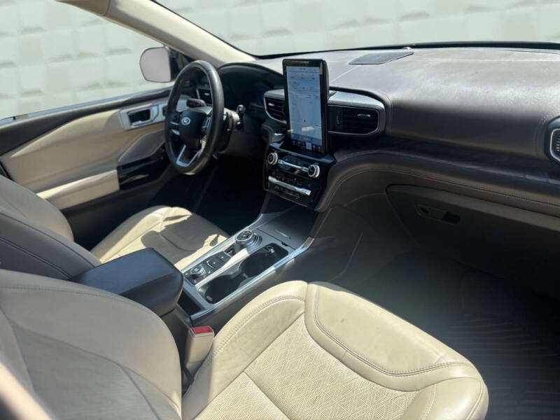 2021 Ford Explorer Platinum