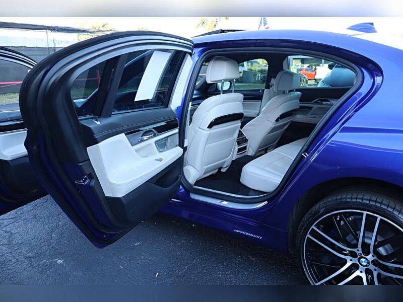 2018 BMW 7 Series 750i