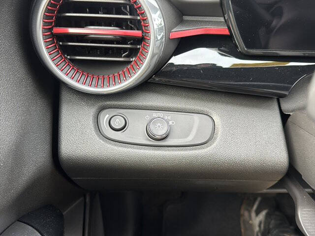 2025 Chevrolet Trax RS