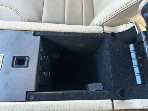 2019 Ford Taurus SEL