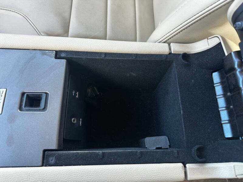 2019 Ford Taurus SEL