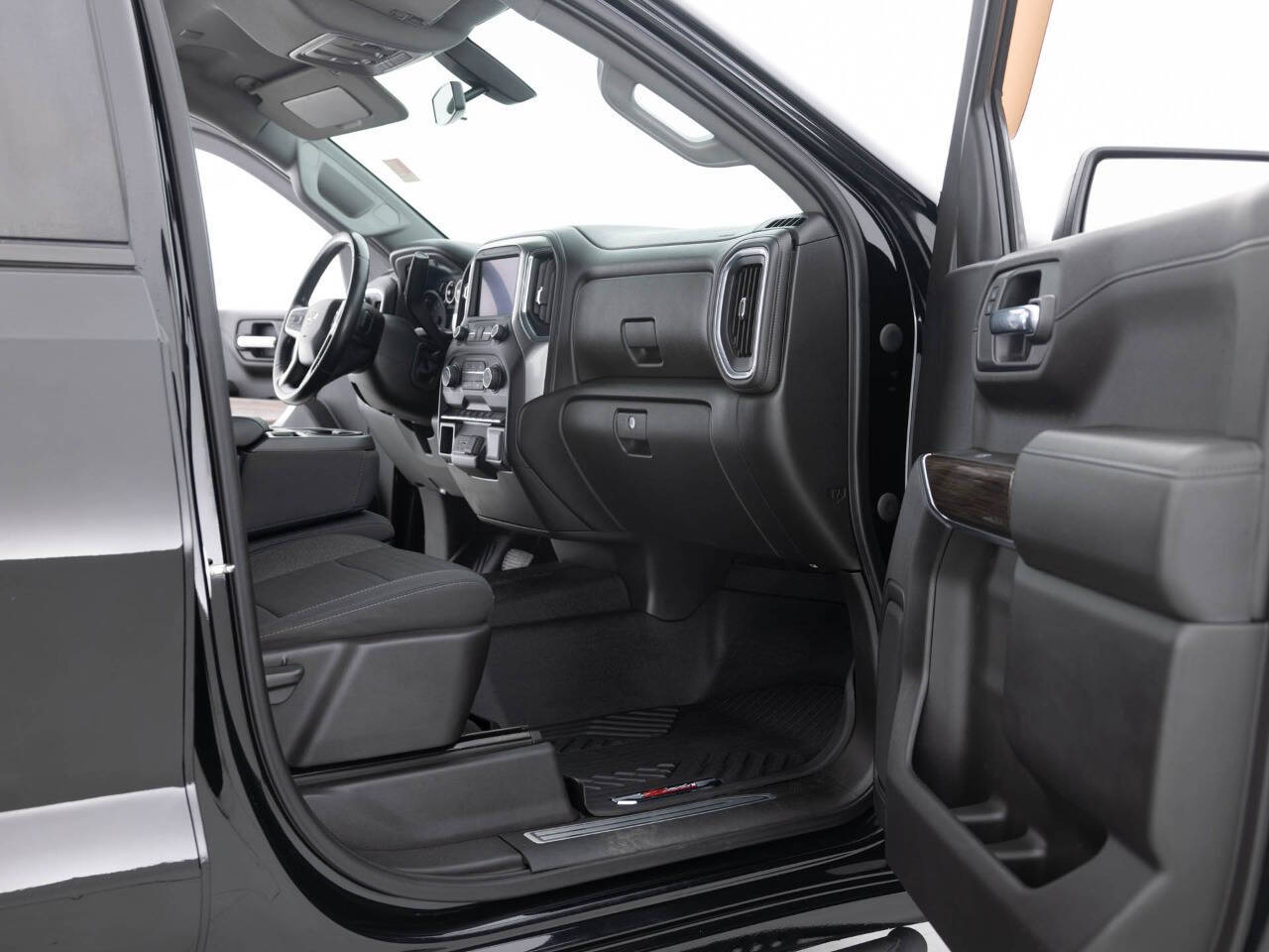 Used Car 2020 Chevrolet Silverado 1500  Lt Trail Boss 4x4 4dr Crew Cab 5.8 Ft. Sb For Sale Under $50,000 In Coal City, Illinois