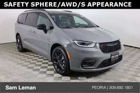 2023 Chrysler Pacifica for sale at Sam Leman Chrysler Jeep Dodge of Peoria in Peoria IL