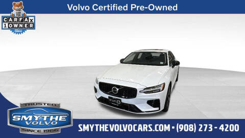 2023 Volvo S60 Recharge T8 Core Dark Theme