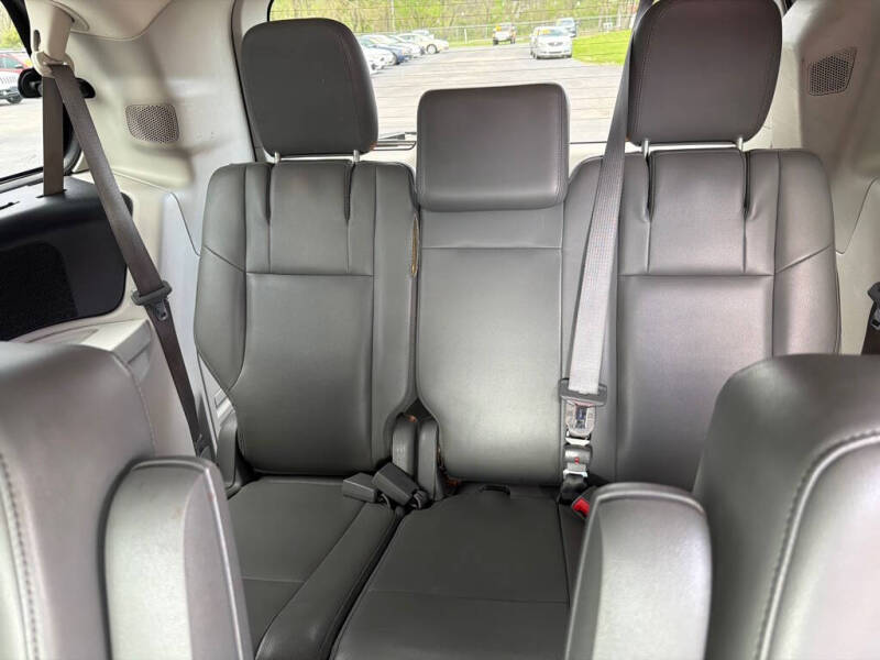 2011 Volkswagen Routan