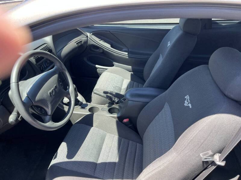 2002 Ford Mustang GT Deluxe
