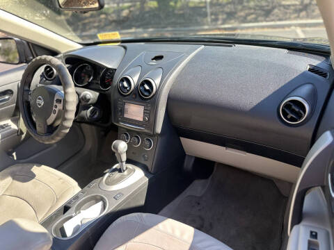 2012 Nissan Rogue SV w/SL Package