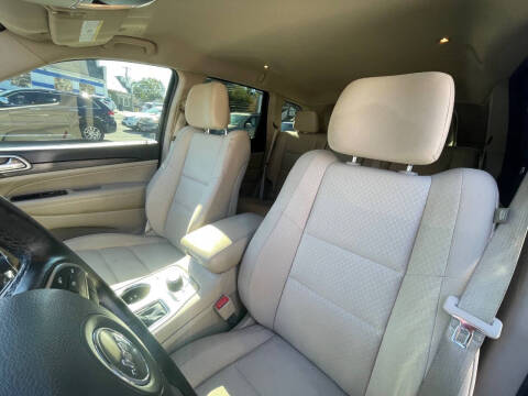 2019 Jeep Grand Cherokee Laredo