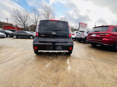 2017 Kia Soul +