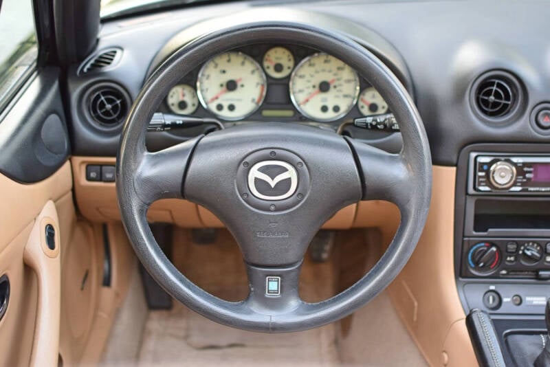 2002 Mazda Miata LS photo 48