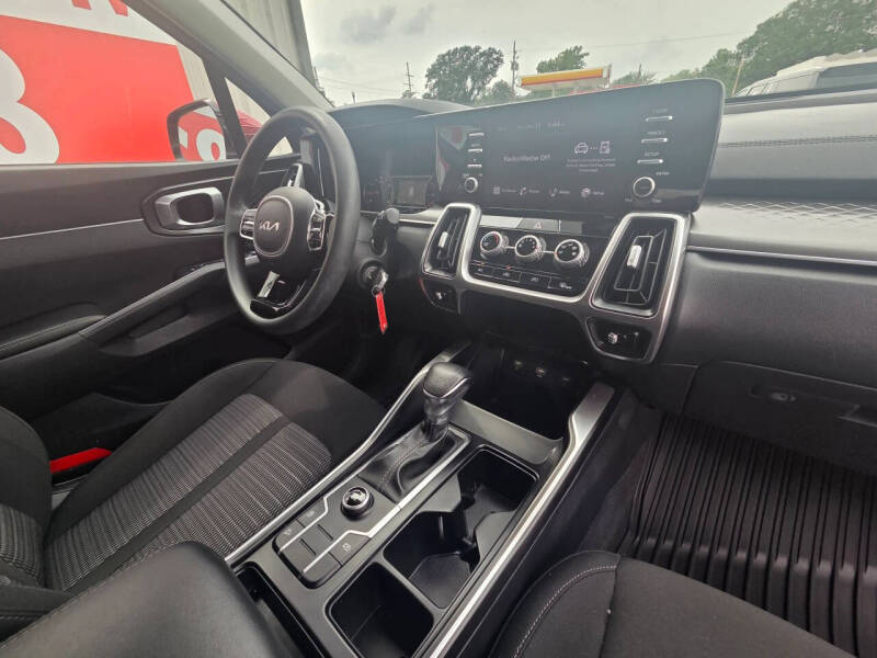 2022 Kia Sorento LX