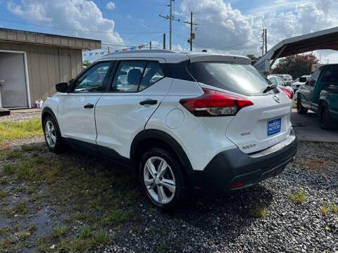 2019 Nissan Kicks S
