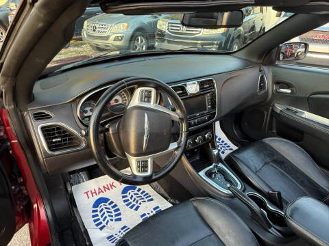 2014 Chrysler 200 Limited