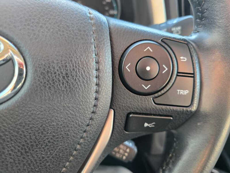 2017 Toyota RAV4 Hybrid XLE