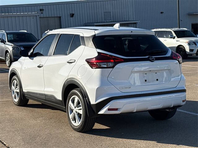 2023 Nissan Kicks S